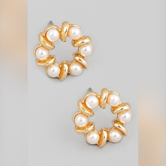 IDELLE GOLD PEARL STUD EARRINGS - Picture 1 of 2
